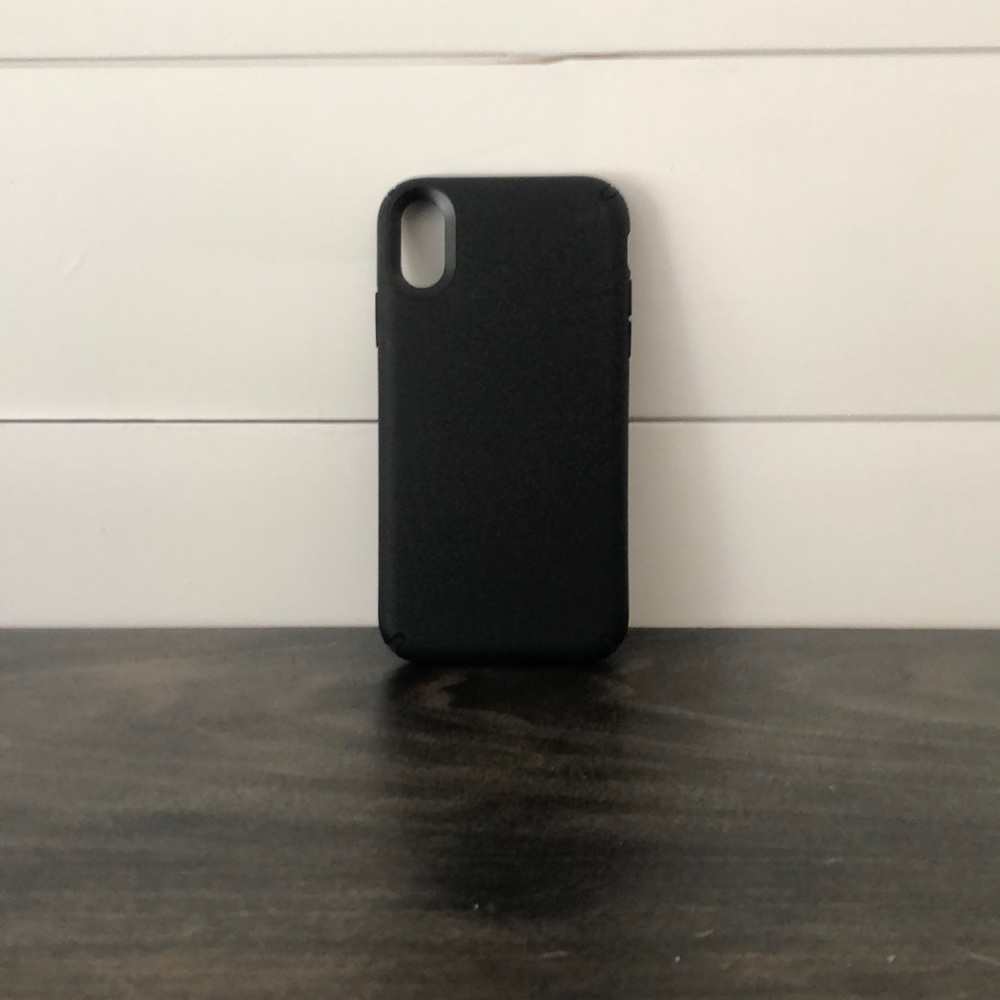 iPhone XR case in black. The brand is Speck.